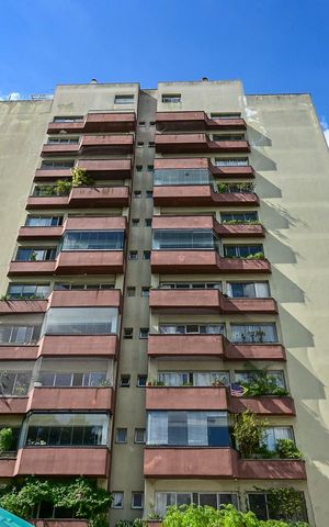 Apartamento à venda com 160m², 3 quartos e 2 vagasFachada