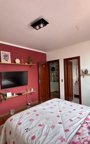 Casa de condomínio à venda com 562m², 4 quartos e 4 vagas Casa de condomínio à venda com 562m², 4 quartos e 4 vagasSuíte 3