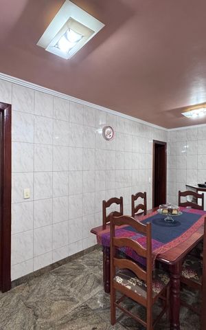 Casa de condomínio à venda com 562m², 4 quartos e 4 vagas Casa de condomínio à venda com 562m², 4 quartos e 4 vagasCozinha