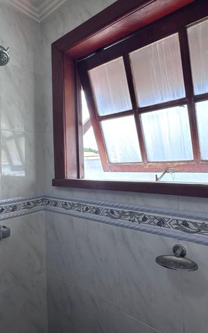 Casa de condomínio à venda com 562m², 4 quartos e 4 vagas Casa de condomínio à venda com 562m², 4 quartos e 4 vagasBanheiro Social