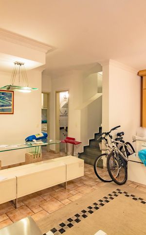 Casa de condomínio à venda com 262m², 4 quartos e 4 vagas