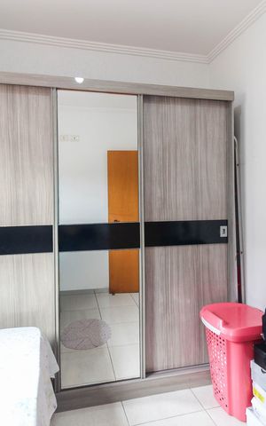 Casa à venda com 170m², 3 quartos e 2 vagas Casa à venda com 170m², 3 quartos e 2 vagasQuarto 1
