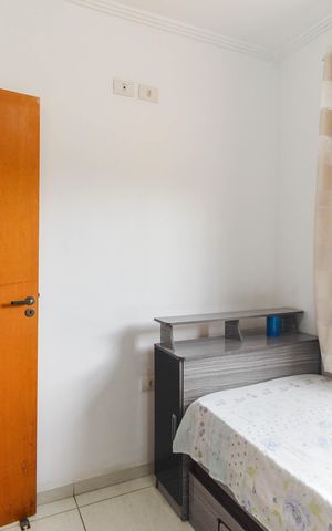 Casa à venda com 170m², 3 quartos e 2 vagas Casa à venda com 170m², 3 quartos e 2 vagasQuarto 1