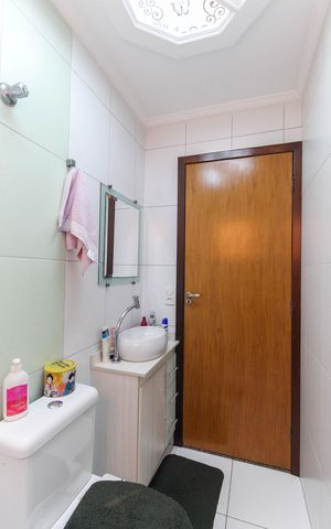 Casa à venda com 170m², 3 quartos e 2 vagas Casa à venda com 170m², 3 quartos e 2 vagasBanheiro Social 2