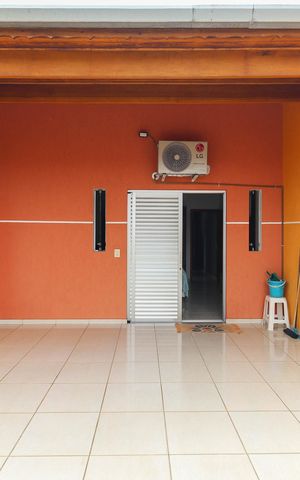 Casa à venda com 170m², 3 quartos e 2 vagas Casa à venda com 170m², 3 quartos e 2 vagasVaranda Quarto 3 - Suíte