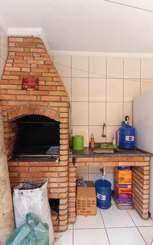 Casa à venda com 170m², 3 quartos e 2 vagas Casa à venda com 170m², 3 quartos e 2 vagasChurrasqueira