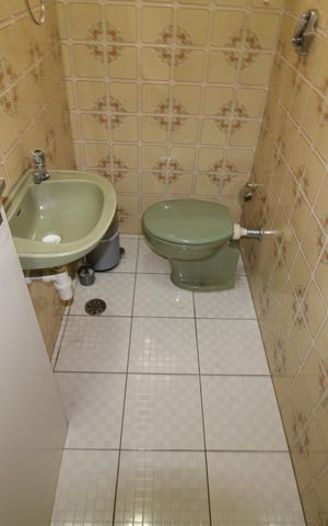 Casa à venda com 190m², 3 quartos e 2 vagasBanheiro 2