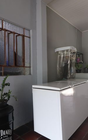 Casa à venda com 292m², 4 quartos e 2 vagasGaragem
