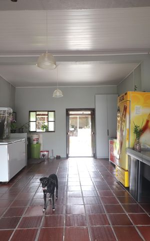 Casa à venda com 292m², 4 quartos e 2 vagasGaragem