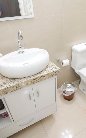 Casa à venda com 215m², 3 quartos e 4 vagasBanheiro da Suíte 1