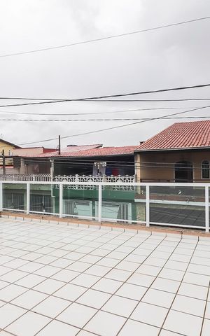Casa à venda com 215m², 3 quartos e 4 vagasSacada