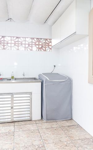 Casa à venda com 215m², 3 quartos e 4 vagasÁrea de Serviço