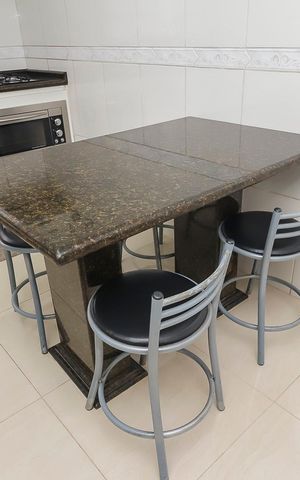 Casa à venda com 215m², 3 quartos e 4 vagasCozinha