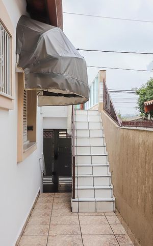 Casa à venda com 215m², 3 quartos e 4 vagasCorredor Lateral