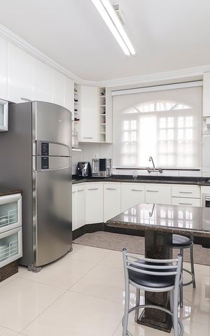 Casa à venda com 215m², 3 quartos e 4 vagasCozinha