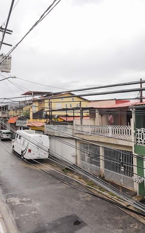 Casa à venda com 215m², 3 quartos e 4 vagasVista da Sacada
