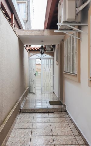 Casa à venda com 215m², 3 quartos e 4 vagasQuintal