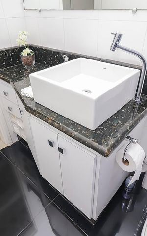 Casa à venda com 215m², 3 quartos e 4 vagasBanheiro Social