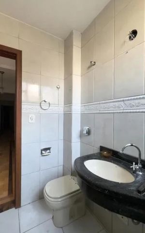 Apartamento à venda com 77m², 2 quartos e sem vaga Apartamento à venda com 77m², 2 quartos e sem vagaBanheiro