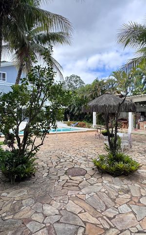 Casa de condomínio para alugar com 1500m², 6 quartos e 5 vagas Casa de condomínio para alugar com 1500m², 6 quartos e 5 vagasÁrea externa