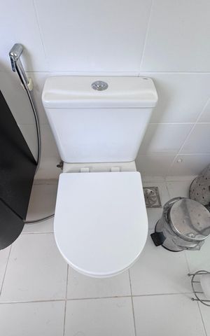Casa de condomínio para alugar com 1500m², 6 quartos e 5 vagas Casa de condomínio para alugar com 1500m², 6 quartos e 5 vagasSuíte 1 - Banheiro