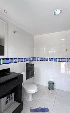 Casa de condomínio para alugar com 1500m², 6 quartos e 5 vagas Casa de condomínio para alugar com 1500m², 6 quartos e 5 vagasÁrea externa - Banheiro