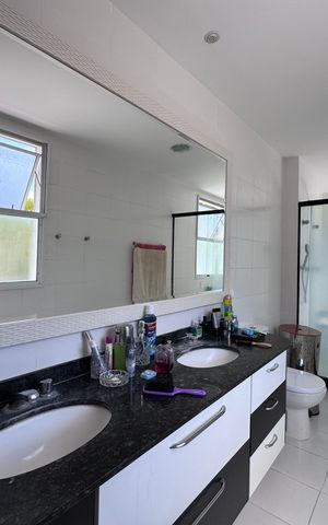 Casa de condomínio para alugar com 1500m², 6 quartos e 5 vagas Casa de condomínio para alugar com 1500m², 6 quartos e 5 vagasSuíte 1 - Banheiro