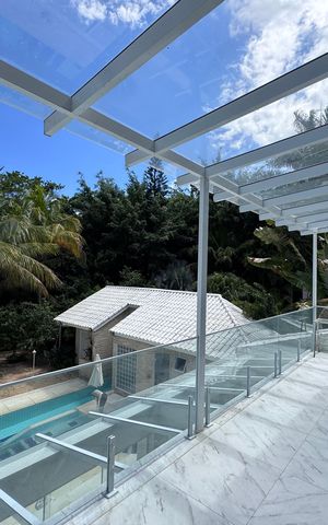 Casa de condomínio para alugar com 1500m², 6 quartos e 5 vagas Casa de condomínio para alugar com 1500m², 6 quartos e 5 vagasSuíte 1 - Varanda