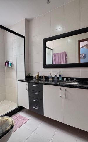 Casa de condomínio para alugar com 1500m², 6 quartos e 5 vagas Casa de condomínio para alugar com 1500m², 6 quartos e 5 vagasSuíte 2 - Banheiro
