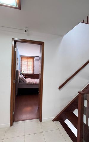 Casa de condomínio para alugar com 1500m², 6 quartos e 5 vagas Casa de condomínio para alugar com 1500m², 6 quartos e 5 vagasHall Íntimo
