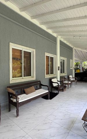 Casa de condomínio para alugar com 1500m², 6 quartos e 5 vagas Casa de condomínio para alugar com 1500m², 6 quartos e 5 vagasÁrea externa