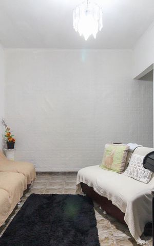 Casa à venda com 120m², 3 quartos e 4 vagas Casa à venda com 120m², 3 quartos e 4 vagasSala