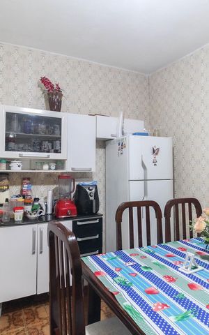 Casa à venda com 120m², 3 quartos e 4 vagas Casa à venda com 120m², 3 quartos e 4 vagasCozinha