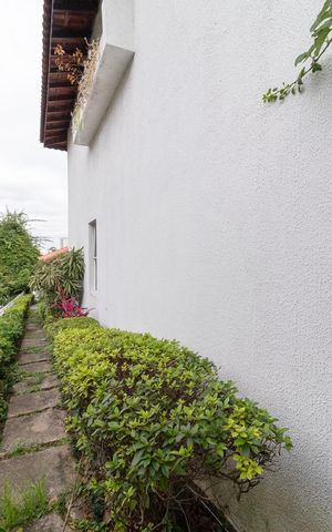 Casa à venda com 430m², 5 quartos e 4 vagasCorredor