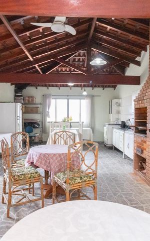 Casa à venda com 430m², 5 quartos e 4 vagasSalão de festas