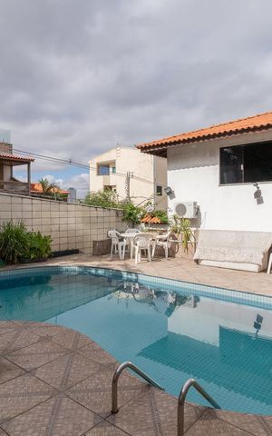 Casa à venda com 430m², 5 quartos e 4 vagasPiscina