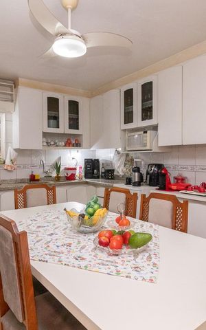 Casa à venda com 430m², 5 quartos e 4 vagasCozinha