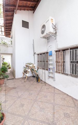 Casa à venda com 430m², 5 quartos e 4 vagasQuintal