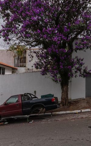 Casa à venda com 430m², 5 quartos e 4 vagasFachada