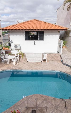 Casa à venda com 430m², 5 quartos e 4 vagasPiscina