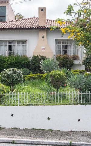 Casa à venda com 430m², 5 quartos e 4 vagasFachada