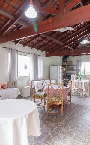 Casa à venda com 430m², 5 quartos e 4 vagasSalão de festas