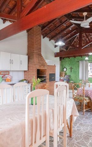 Casa à venda com 430m², 5 quartos e 4 vagasSalão de festas