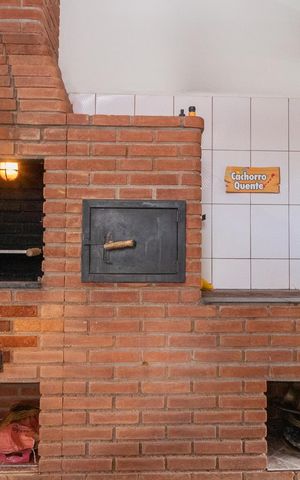 Casa à venda com 430m², 5 quartos e 4 vagasChurrasqueira