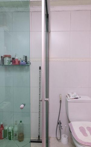 Casa à venda com 430m², 5 quartos e 4 vagasBanheiro 2