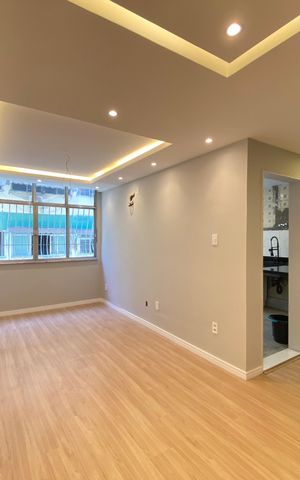 Apartamento à venda com 180m², 2 quartos e 1 vaga