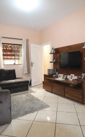 Casa à venda com 148m², 3 quartos e 2 vagasSala