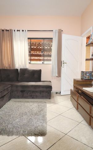 Casa à venda com 148m², 3 quartos e 2 vagasSala