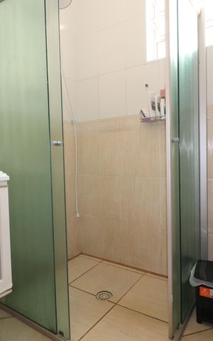Casa à venda com 148m², 3 quartos e 2 vagasBanheiro 2
