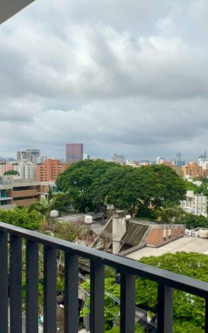Apartamento à venda com 60m², 1 quarto e 1 vaga Apartamento à venda com 60m², 1 quarto e 1 vagaVaranda